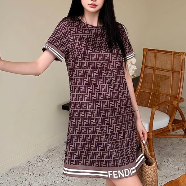 おすすめフェンディ オールオーバーロゴTシャツ コピー2色 feq85988
